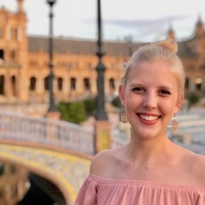 Meet your Posher, Michaela